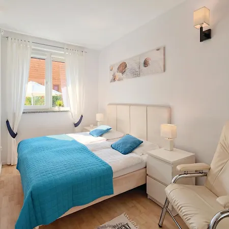 Two-bedroom In Rowy Appartamento